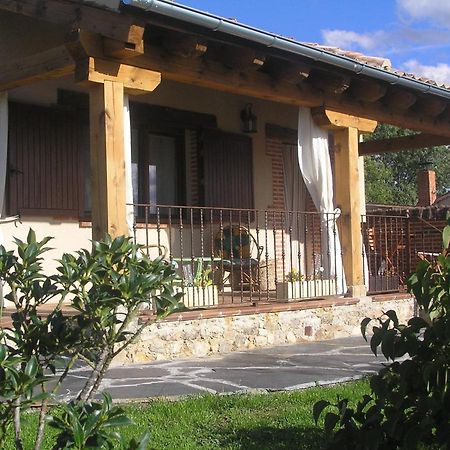 Balcon De Nut I y II Hostal Losana de Piron Exterior foto